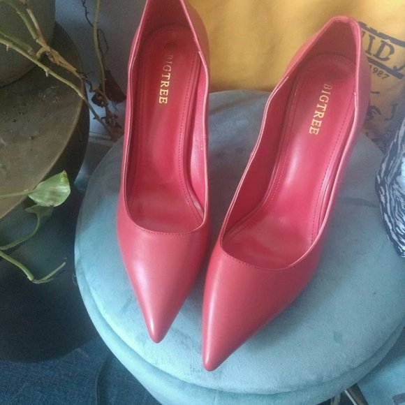RED STELLETOS, HIGH HEELS - Picture 1 of 2